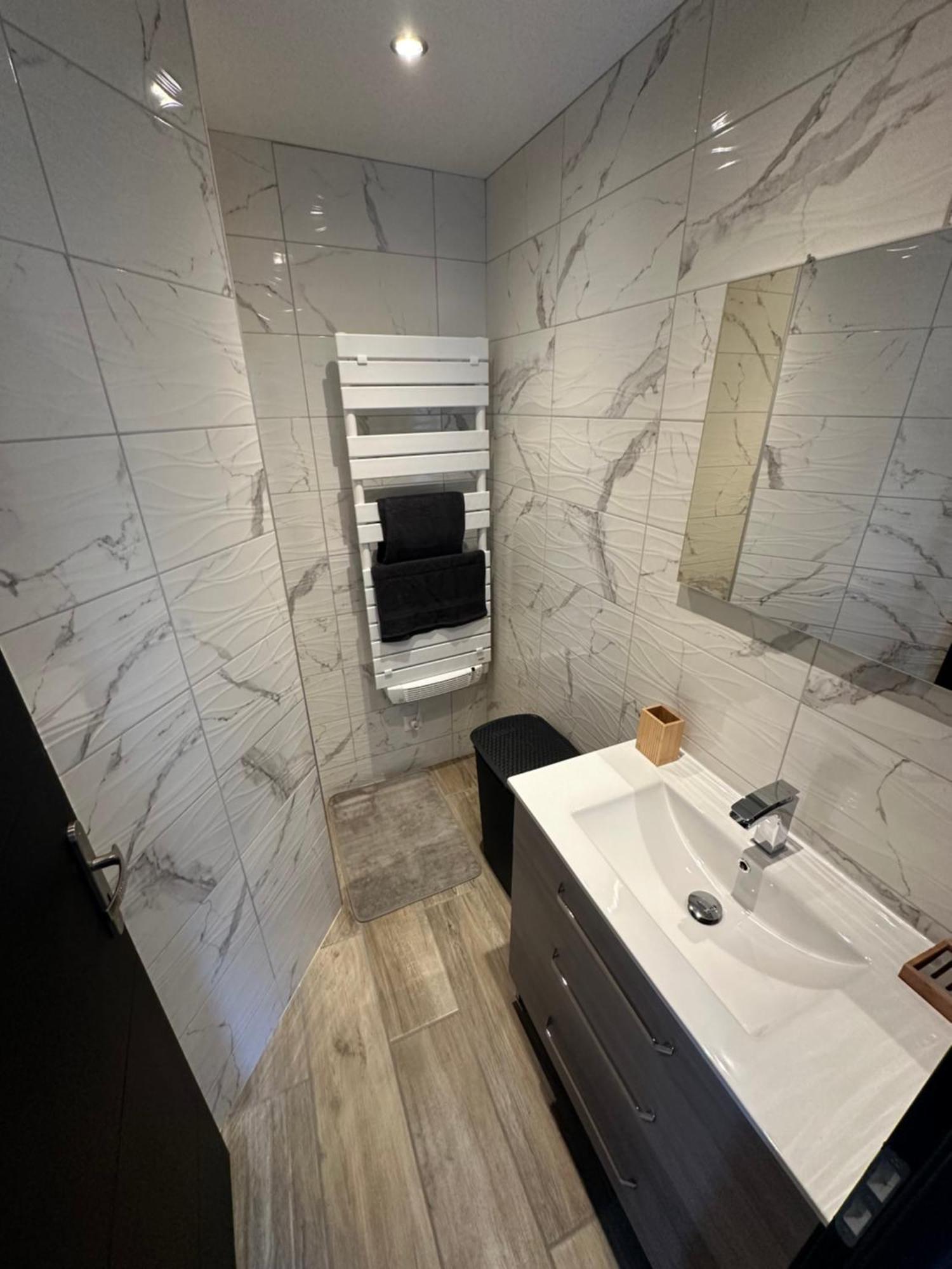 Appartement Moderne Et Confort Châtillon-sur-Seine Eksteriør bilde